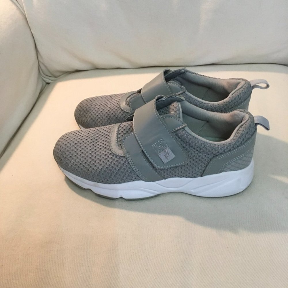 Propet Women's Stability X Strap Sneaker